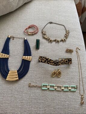 Jewelry bundle! 4 necklaces, 2 bracelets, 2 pairs of earrings, 1 ring